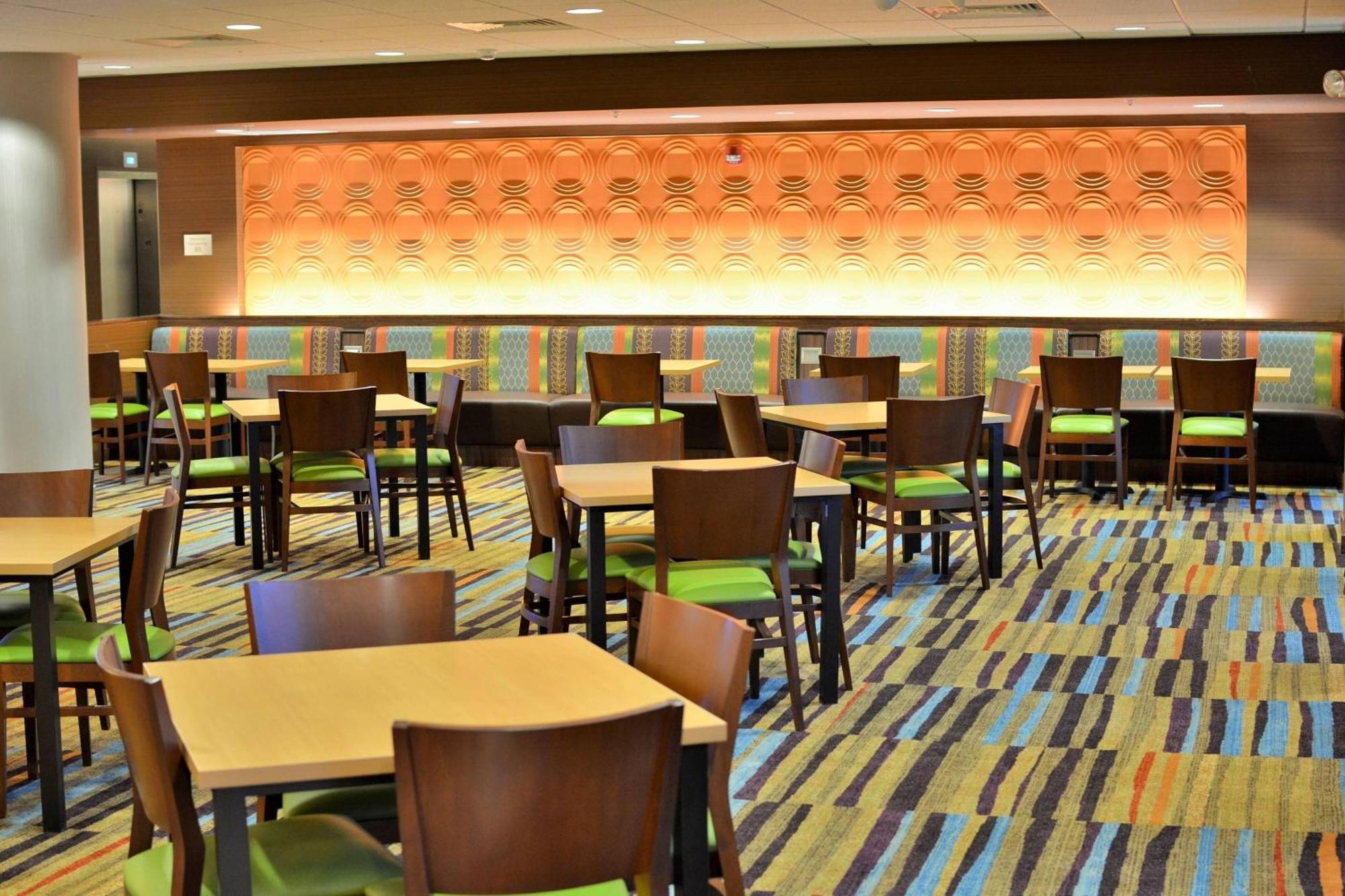 Fairfield Inn & Suites By Marriott Omaha Northwest מראה חיצוני תמונה
